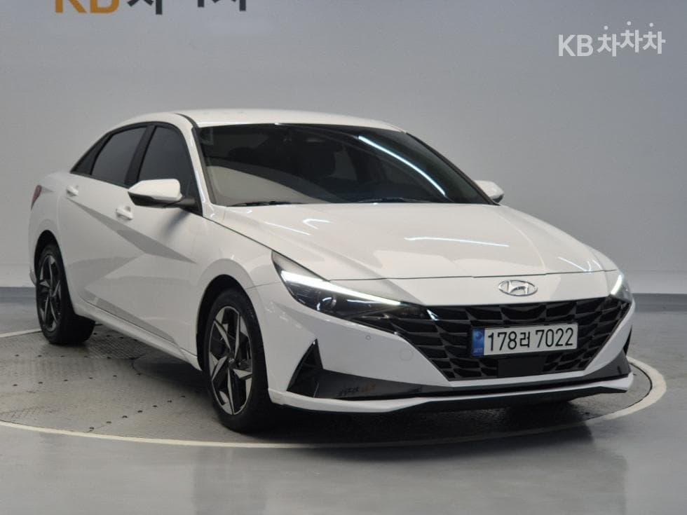 Hyundai All New Avante (CN7) 1.6 Gasoline Modern - Image 4