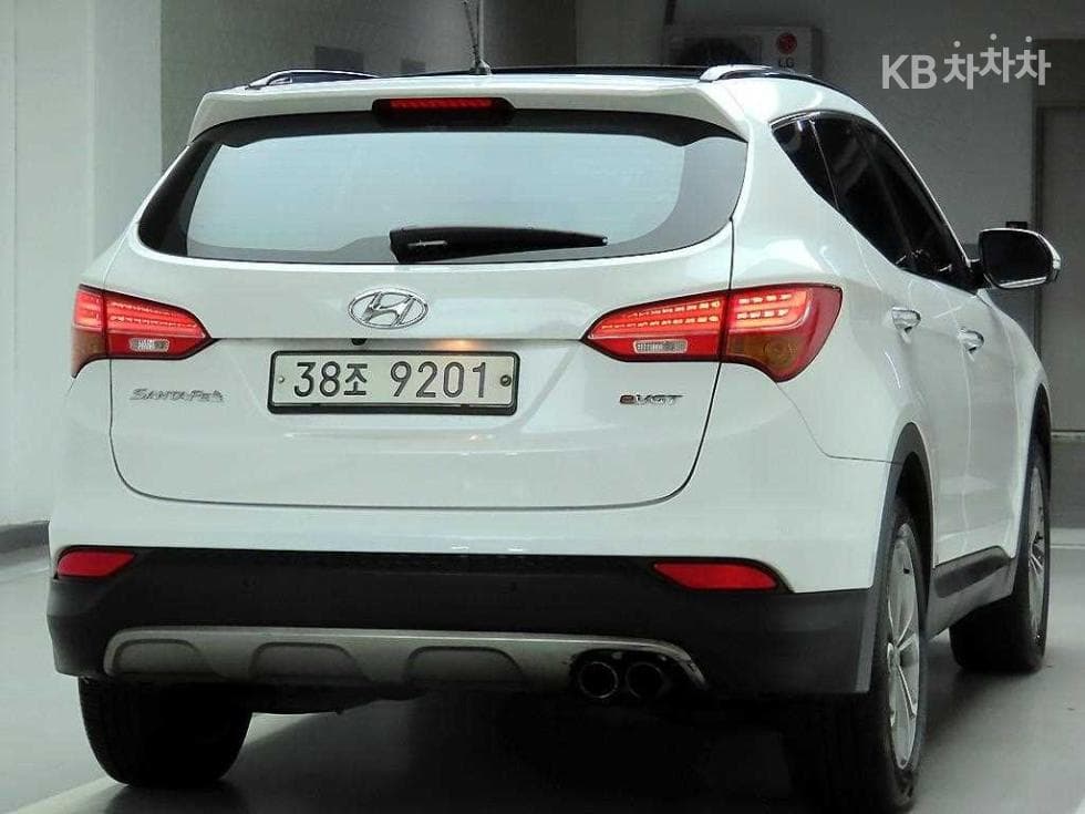 Hyundai Santa Fe DM R2.0 2WD EXCLUSIVE Base - Image 4