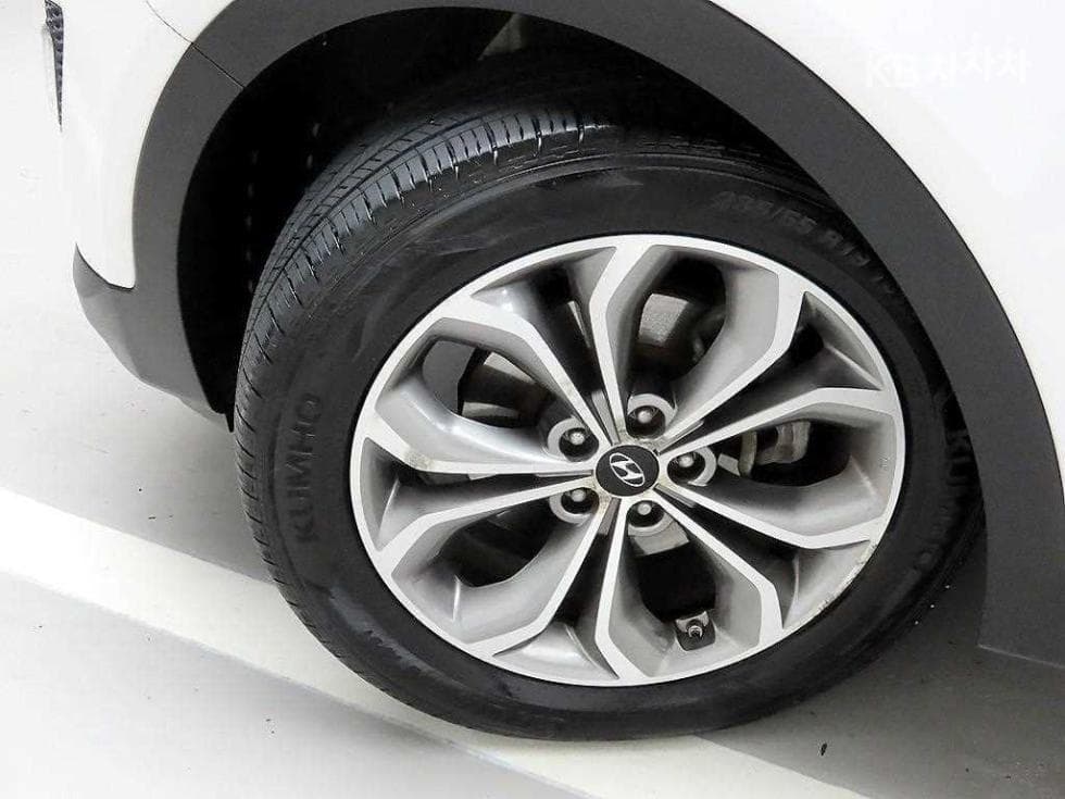 (38조9201)Hyundai SANTA FE DMR2.0 2WD EXCLUSIVE Basic - 19