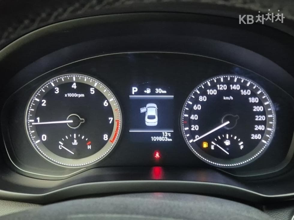 Хюндай Grandeur (Azera)IGРент-а-кар 3.0 Бензин Modern 베이직 Стандартен - 6