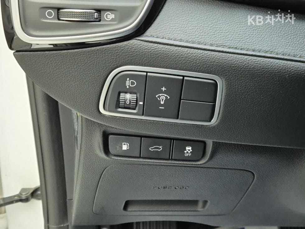 Хюндай Grandeur (Azera)IGРент-а-кар 3.0 Бензин Modern 베이직 Стандартен - 18