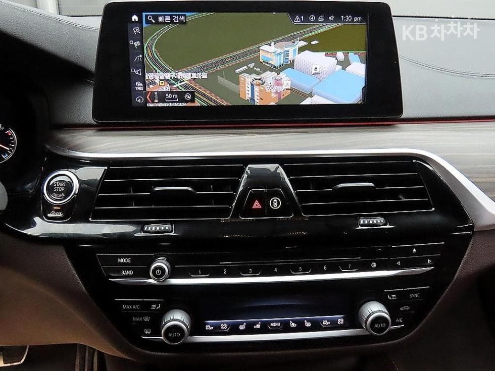 BMW 올Нов5 Серия (G30)520d xDrive M Sport Package Plus - 13