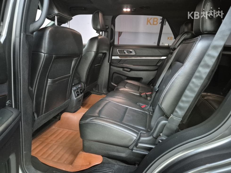 (57No.2277)Ford New Explorer 2.3 EcoBoost 4WD Limited - 12