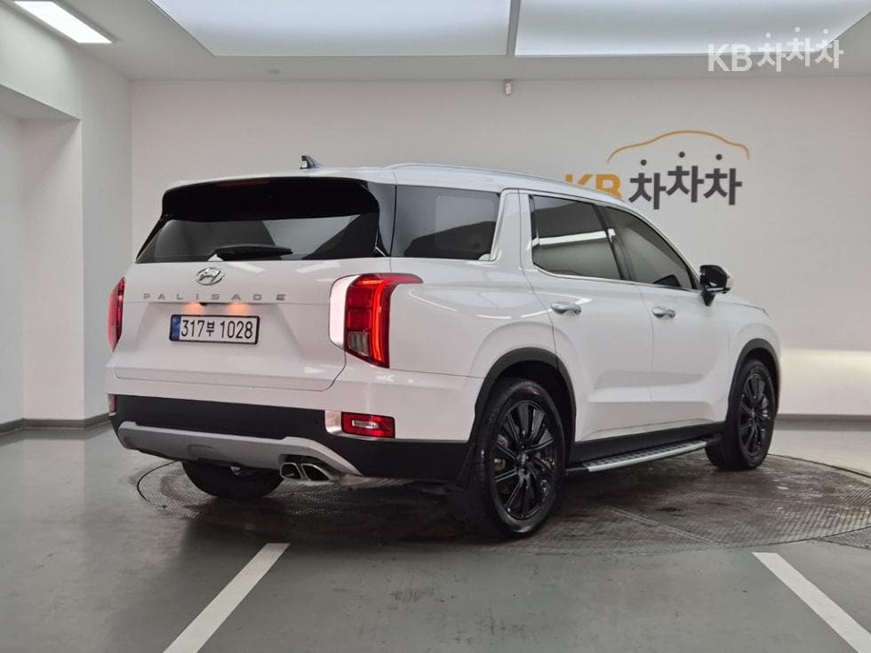 Hyundai Palisade 2.2 Diesel 8-Passenger Prestige - Image 4