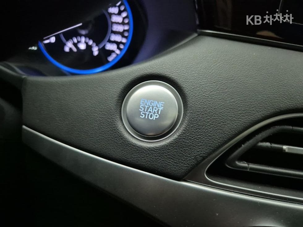 (317Part 1028)Hyundai Palisade 2.2 GDI 8-Passenger Prestige - 17