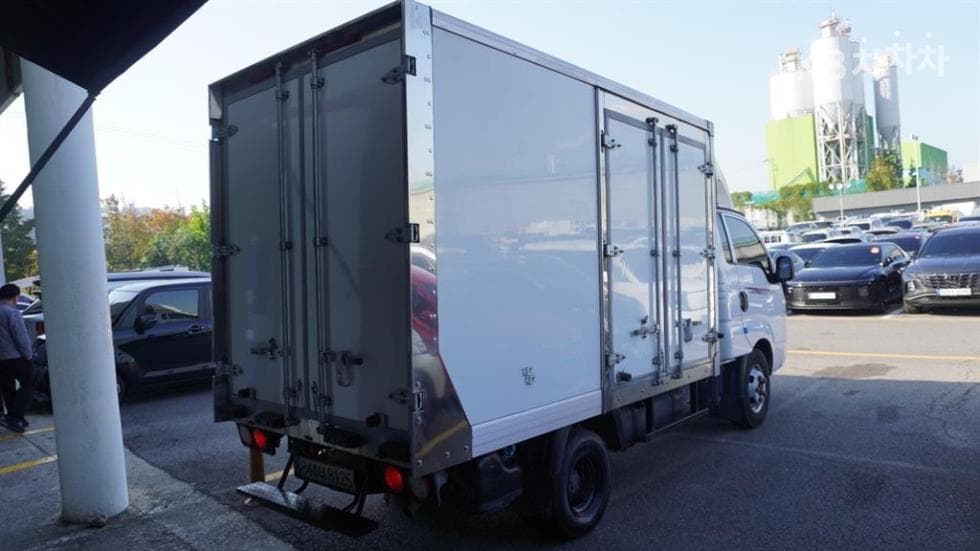 (844ner8125)KIA The New Bongo3 Refrigerated 1.2Ton Standard King Cab Extra Long Axle GL - 5
