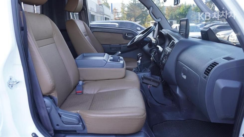 (844ner8125)KIA The New Bongo3 Refrigerated 1.2Ton Standard King Cab Extra Long Axle GL - 13