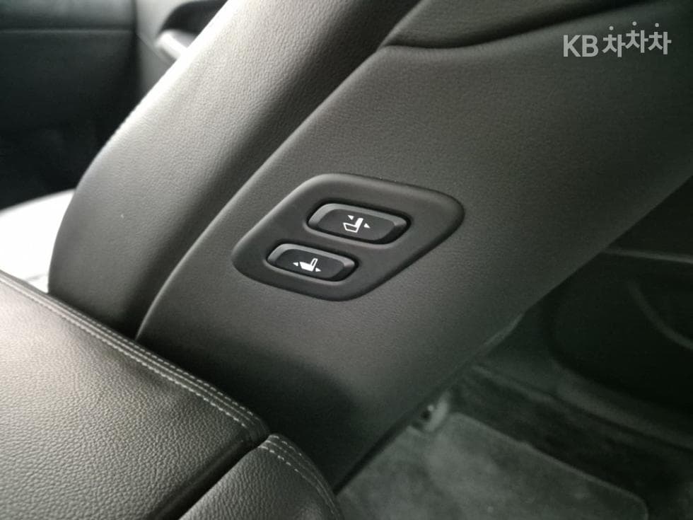 (64so3659)Genesis G803.8 GDI AWD Luxury - 16