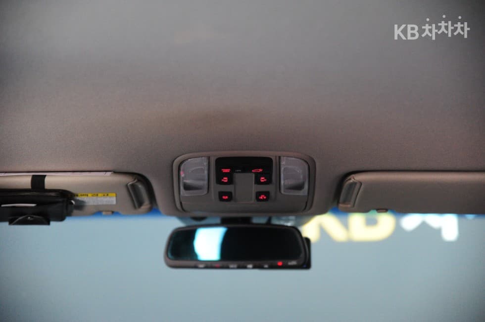 Киа The New (фейслифт) Канивал7-местен (Лимузин) 2.2 Дизел Лимузин President - 20