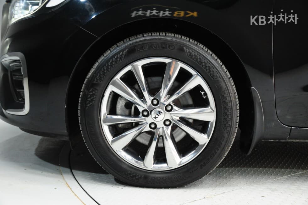 Киа The New (фейслифт) Канивал7-местен (Лимузин) 2.2 Дизел Лимузин President - 24