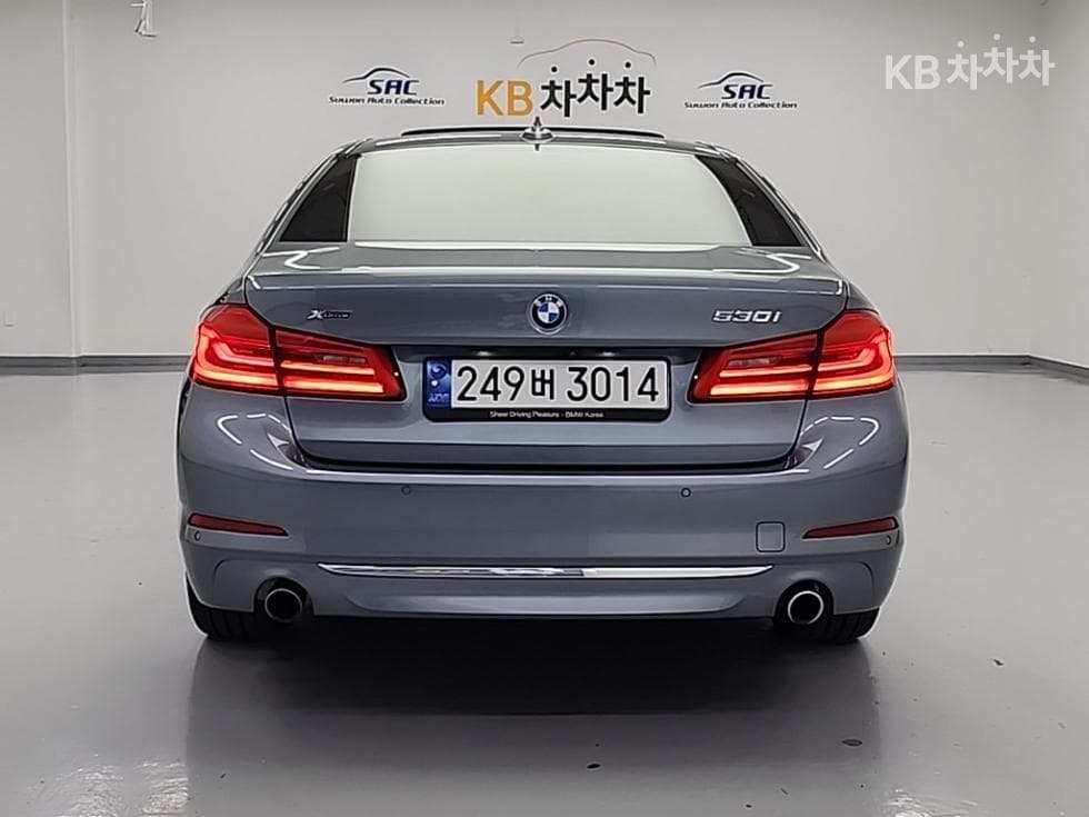 BMW All-New 5 Series (G30) 530i xDrive Luxury Line Plus - Image 3
