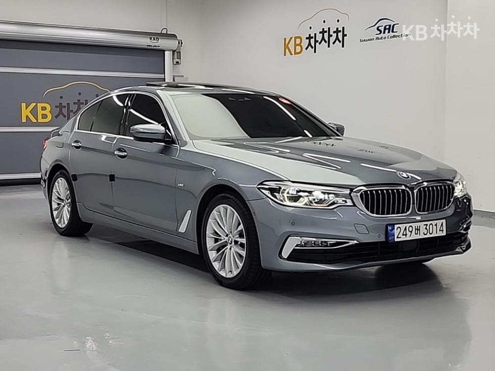 BMW All-New 5 Series (G30) 530i xDrive Luxury Line Plus - Image 4