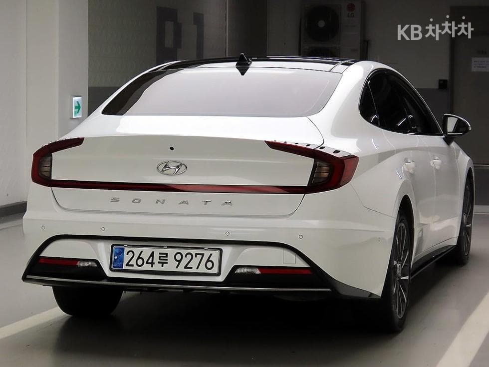 Hyundai Sonata (DN8) 2.0 Inspiration - Image 4