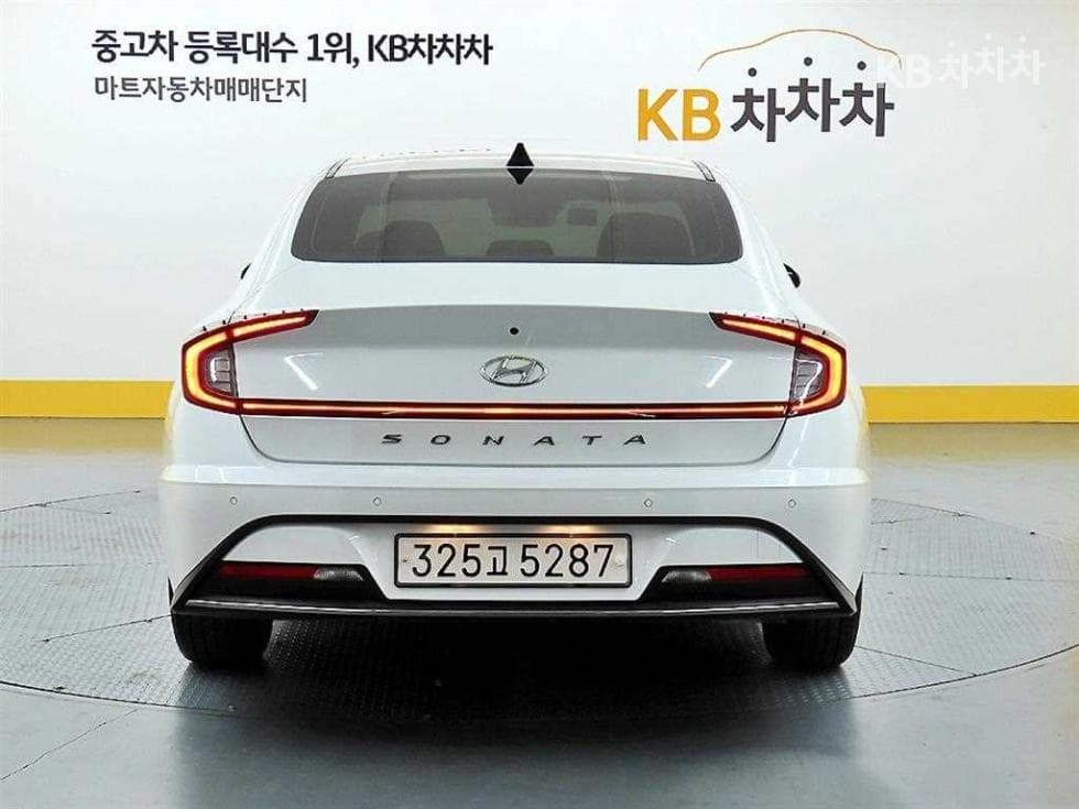 Hyundai Sonata (DN8)2.0 Premium 패밀리 - 3