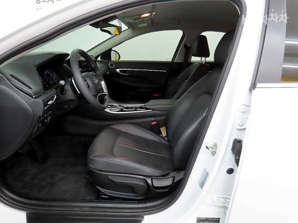 Hyundai Sonata (DN8)2.0 Premium 패밀리 - 5