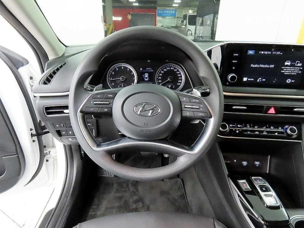 Hyundai Sonata (DN8)2.0 Premium 패밀리 - 9