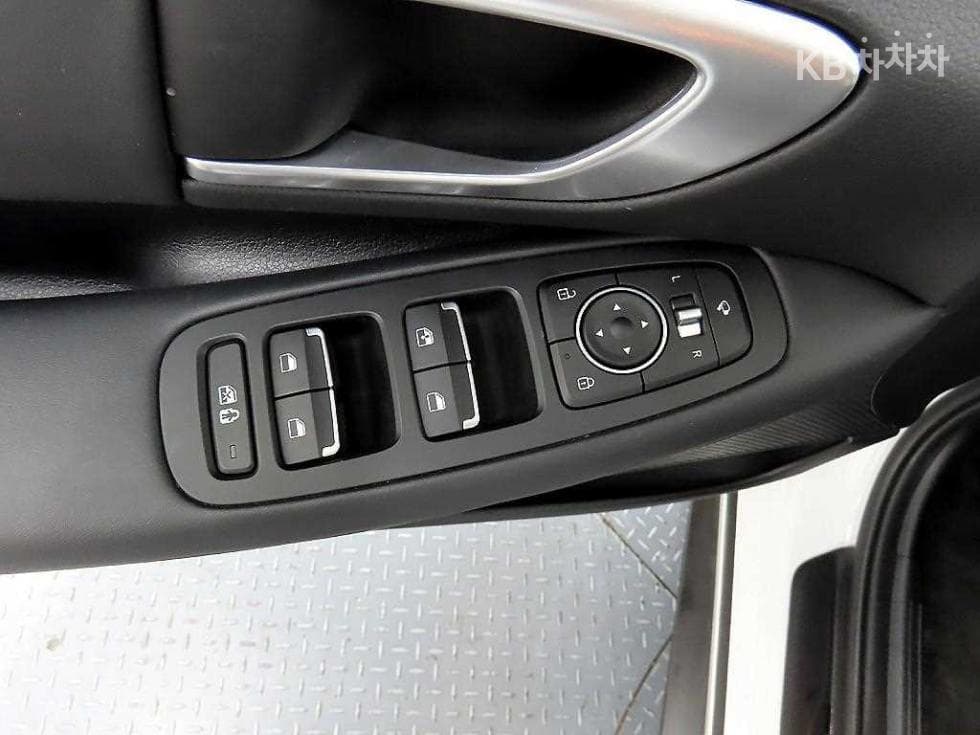 Hyundai Sonata (DN8)2.0 Premium 패밀리 - 11