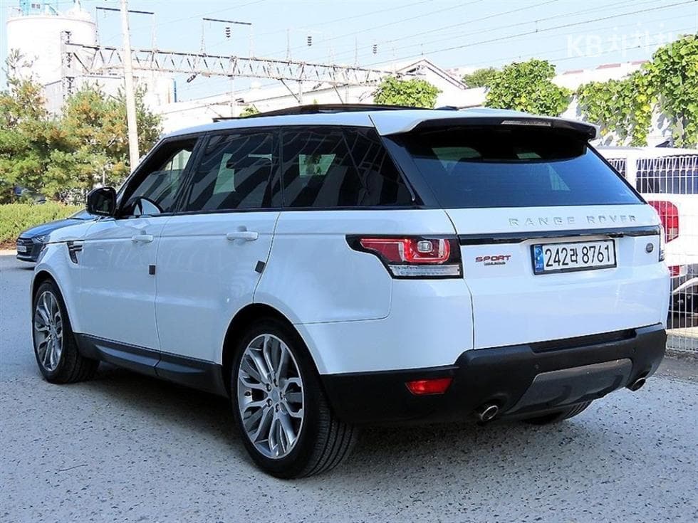 Land Rover Нов Рендж Ровер Спорт3.0 SDV6 HSE Динамик - 3