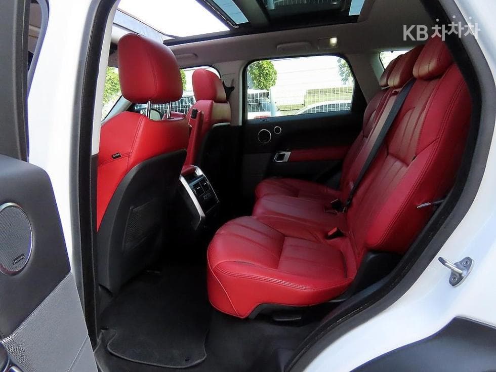 Land Rover Нов Рендж Ровер Спорт3.0 SDV6 HSE Динамик - 6