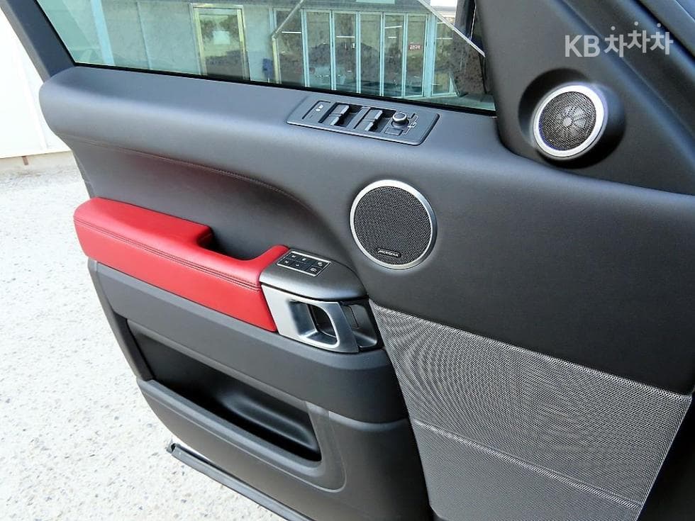 Land Rover Нов Рендж Ровер Спорт3.0 SDV6 HSE Динамик - 11