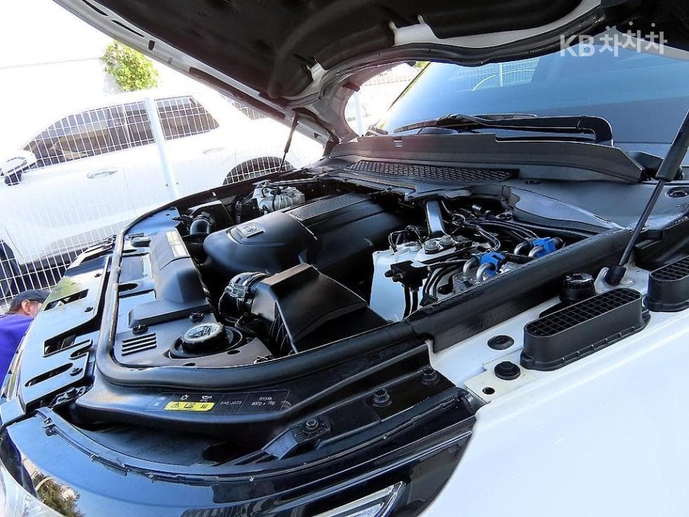 Land Rover Нов Рендж Ровер Спорт3.0 SDV6 HSE Динамик - 19