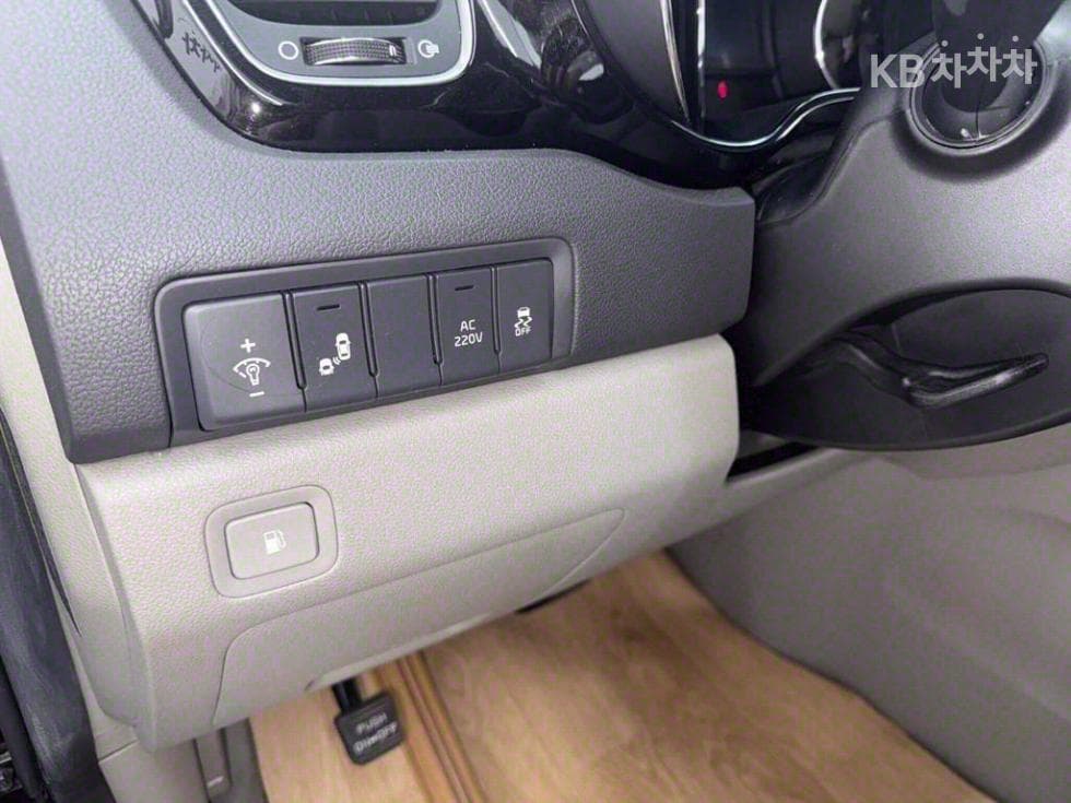 Киа All New Канивал9-местен 2.2 Дизел Престиж - 10