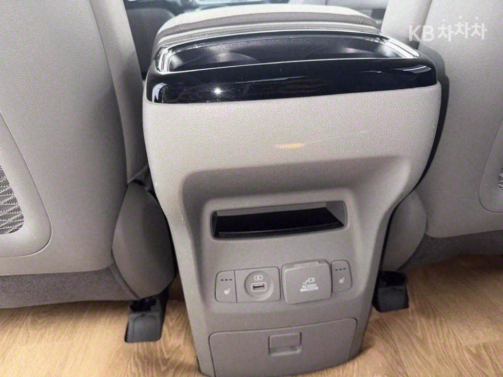 Киа All New Канивал9-местен 2.2 Дизел Престиж - 13