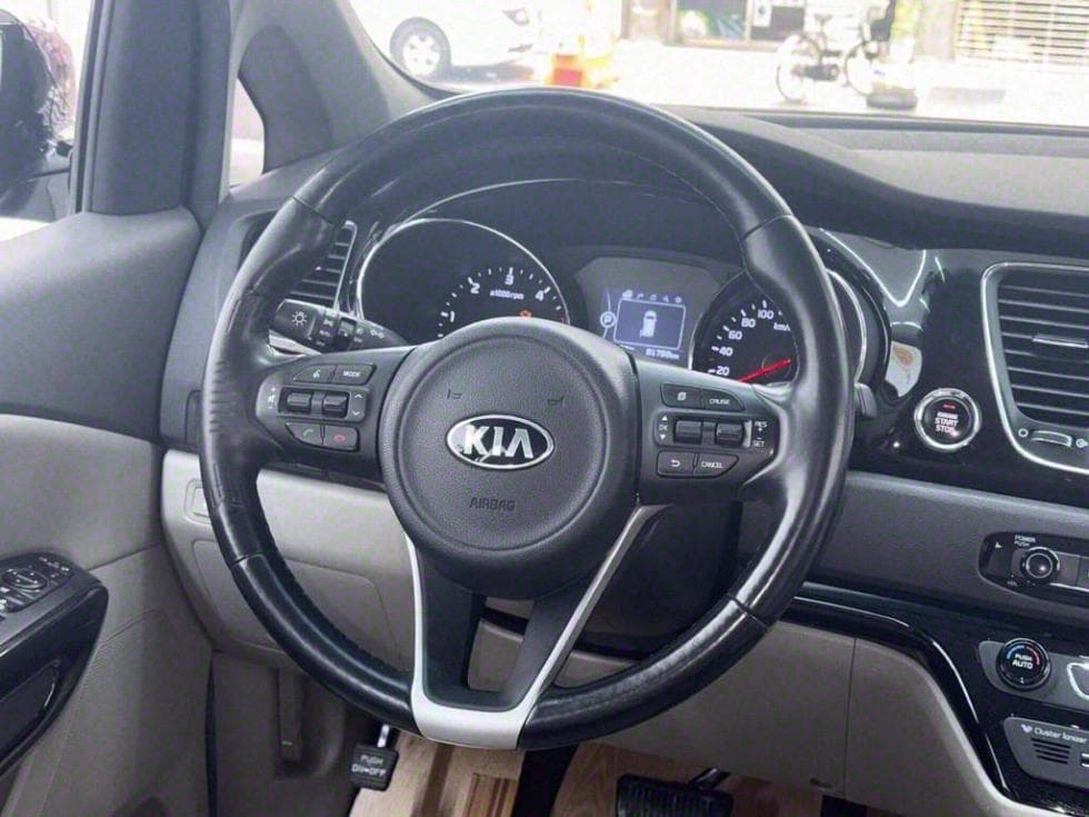 Киа All New Канивал9-местен 2.2 Дизел Престиж - 18