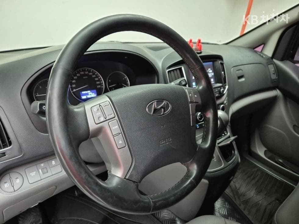 (85도5281)Hyundai The New Grand StarexVan 3 Passenger Smart - 9