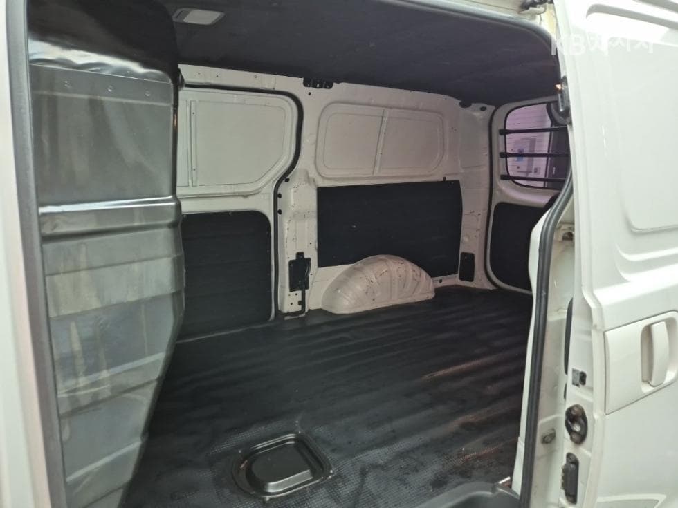 (85도5281)Hyundai The New Grand StarexVan 3 Passenger Smart - 12