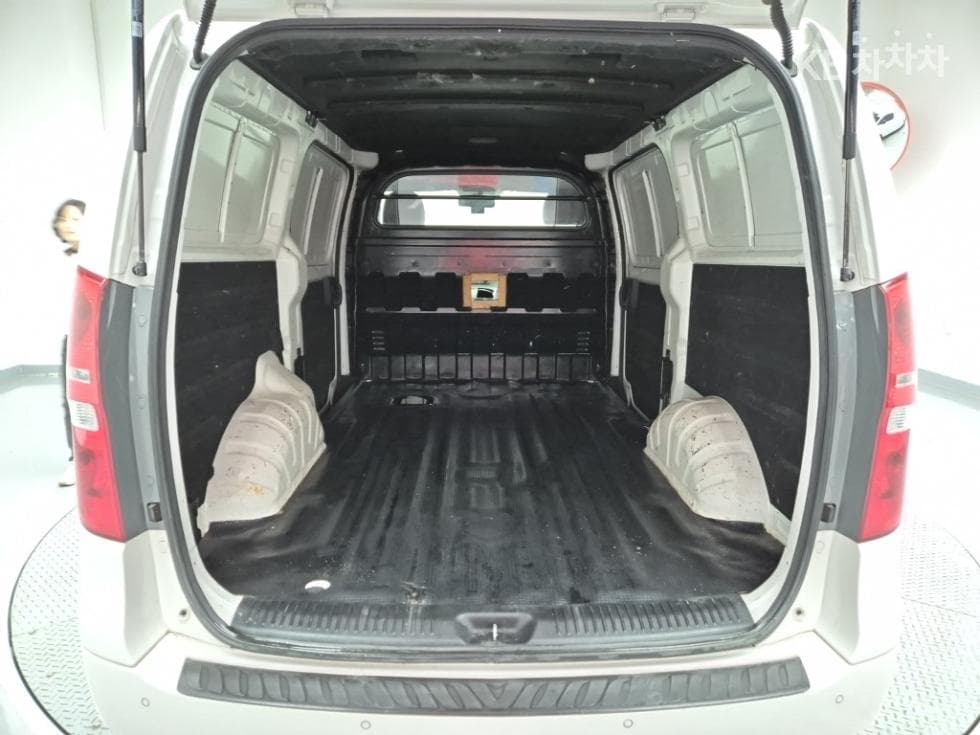 (85도5281)Hyundai The New Grand StarexVan 3 Passenger Smart - 17