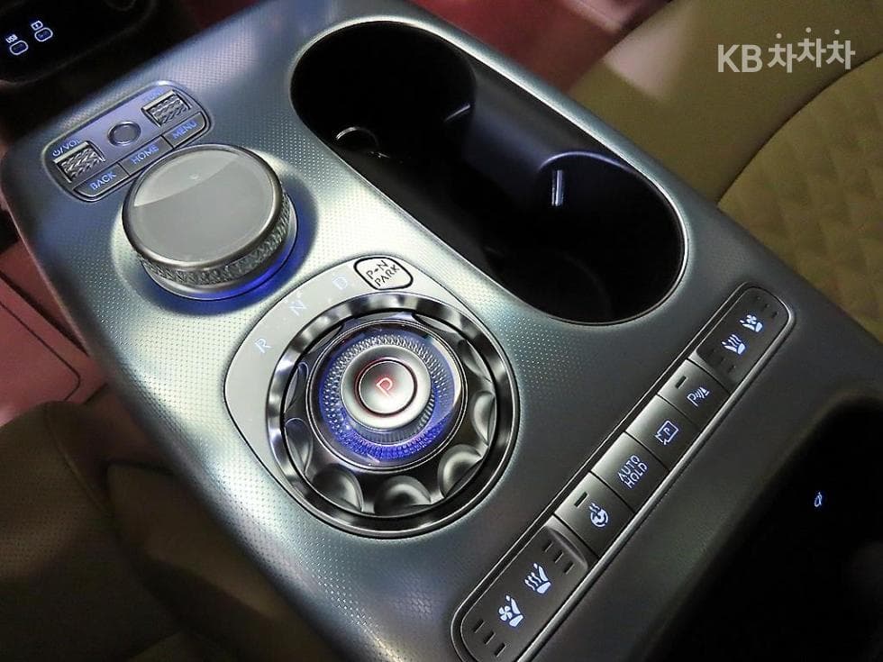 Дженезис GV60Стандартен AWD Стандартен - 12