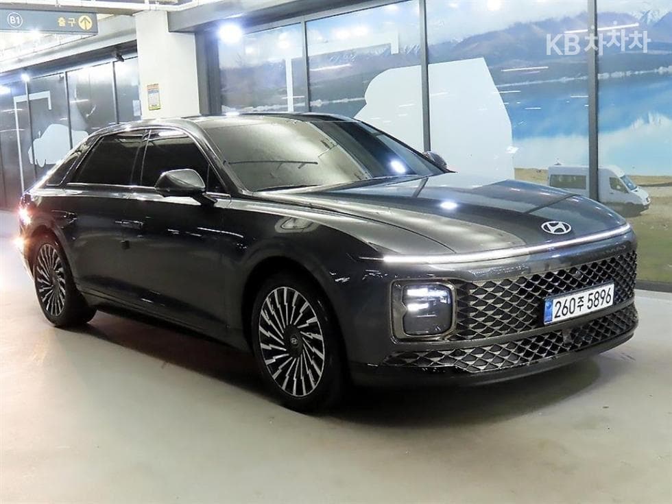 Hyundai All New Grandeur Hybrid 1.6 Turbo Gasoline Calligraphy - Image 1