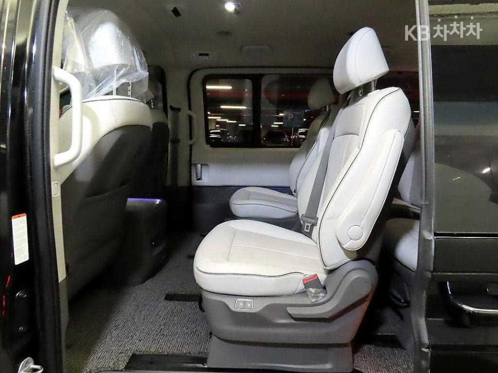 Hyundai Staria Lounge2.2 Lounge 9 Inspiration - 7