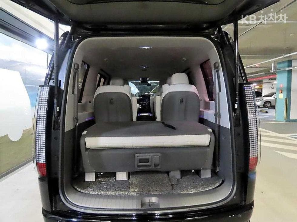 Hyundai Staria Lounge2.2 Lounge 9 Inspiration - 16