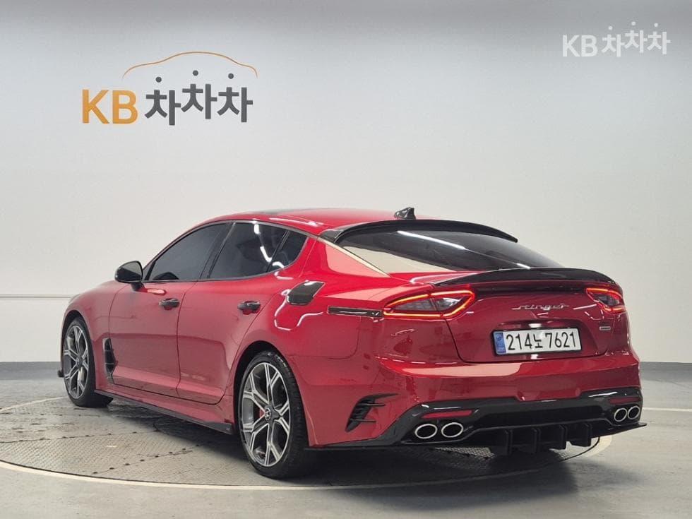 Киа Stinger2.0 Турбо 4x4 플래티넘 - 2