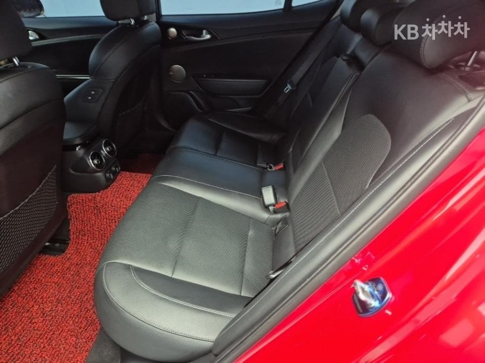 Киа Stinger2.0 Турбо 4x4 플래티넘 - 12