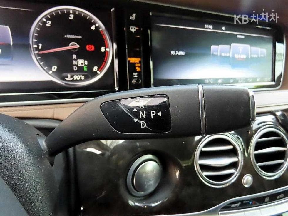 Mercedes-Benz Нов S-КласS350 d 4MATIC W222 - 11