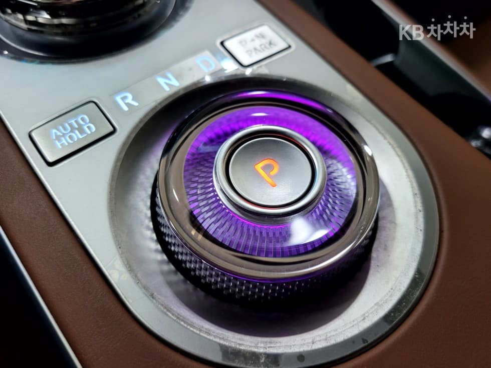 Genesis GV70Gasoline 2.5T 2WD - 19