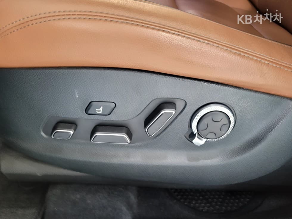 Genesis GV70Gasoline 2.5T 2WD - 21