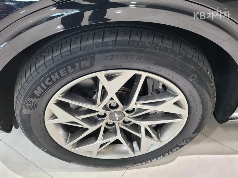 Genesis GV70Gasoline 2.5T 2WD - 32