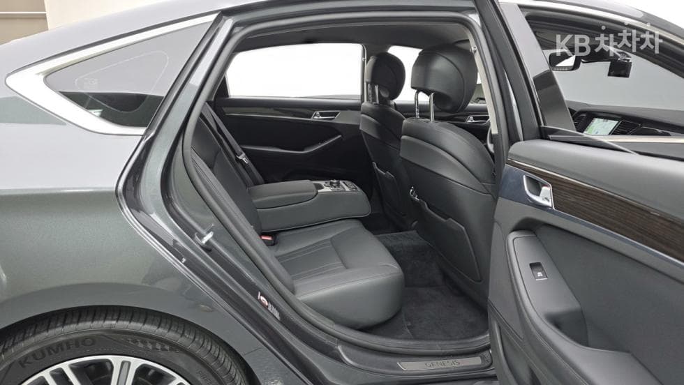 Genesis G803.3 GDI Luxury - 8