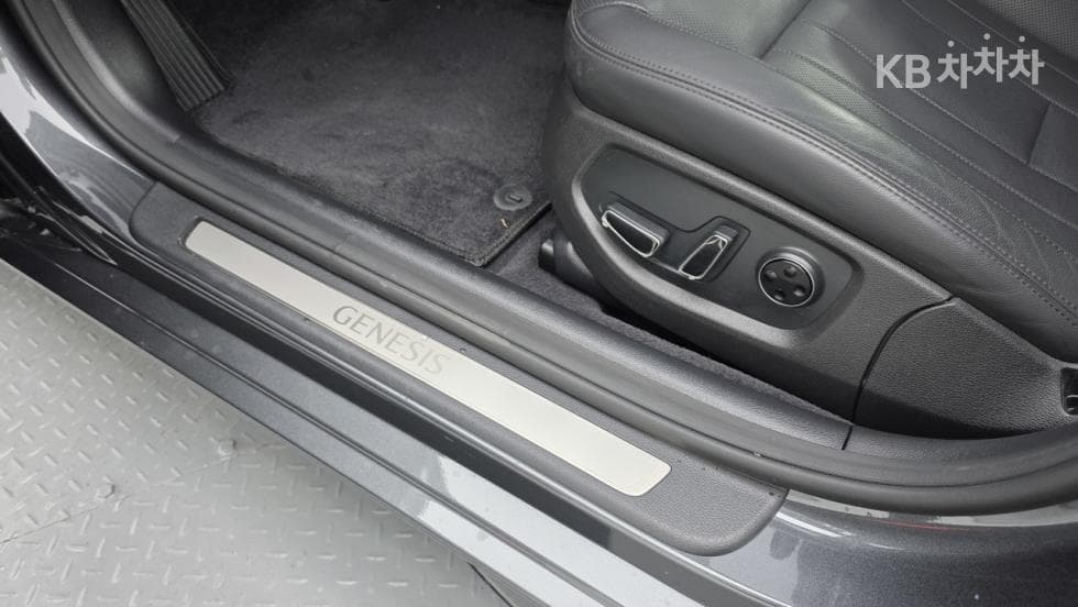 Genesis G803.3 GDI Luxury - 16