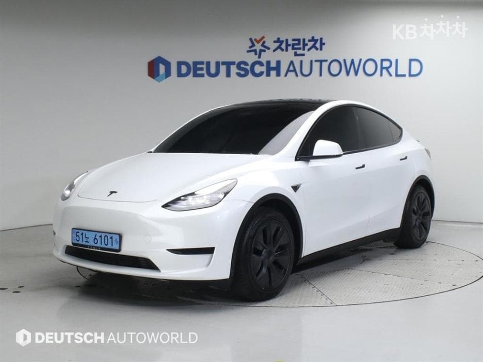 테슬라 Model Y RWD Стандартен - Image 1