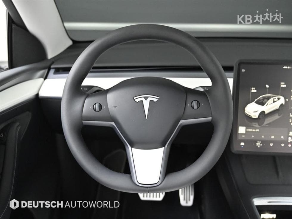 테슬라 Model YRWD Стандартен - 13