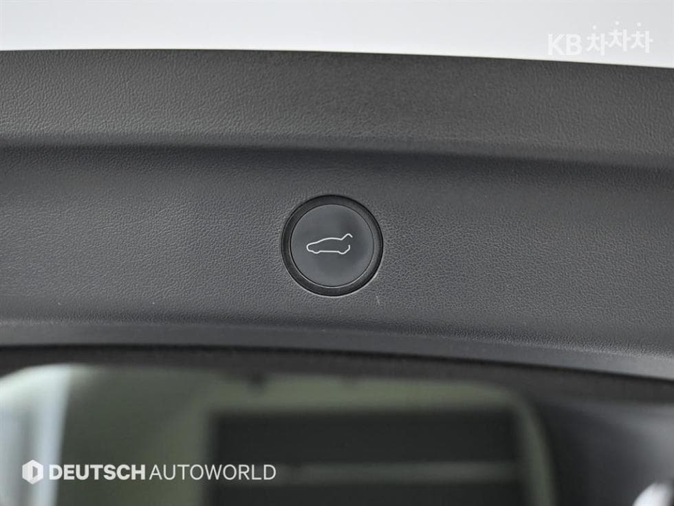 테슬라 Model YRWD Стандартен - 19