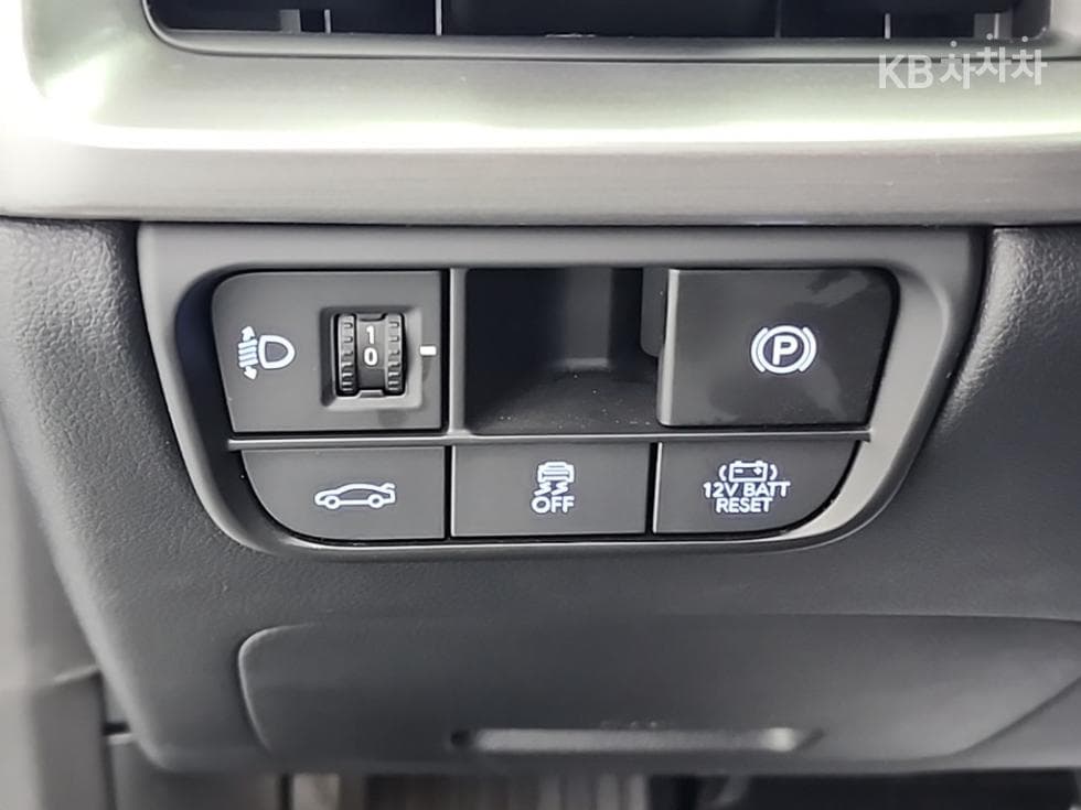 Hyundai The All New Grandeur (Azera) Hybrid1.6 Turbo Gasoline Premium - 19