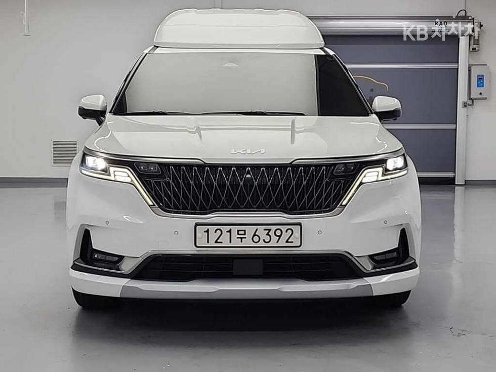 Киа Канивал 4-то поколениеВисок Лимузин (Канивал) G3.5 GDI 4-местен Signature - 2