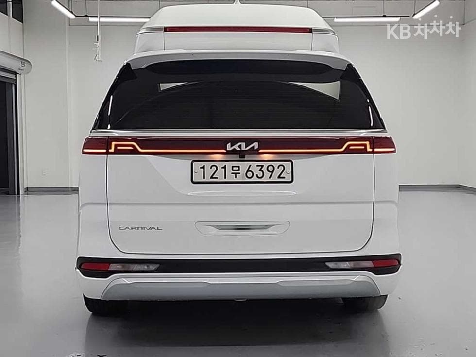 Киа Канивал 4-то поколениеВисок Лимузин (Канивал) G3.5 GDI 4-местен Signature - 3