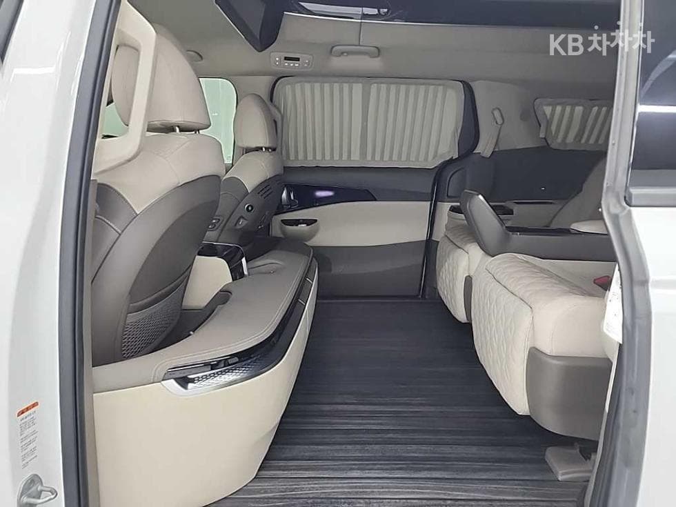 Киа Канивал 4-то поколениеВисок Лимузин (Канивал) G3.5 GDI 4-местен Signature - 12